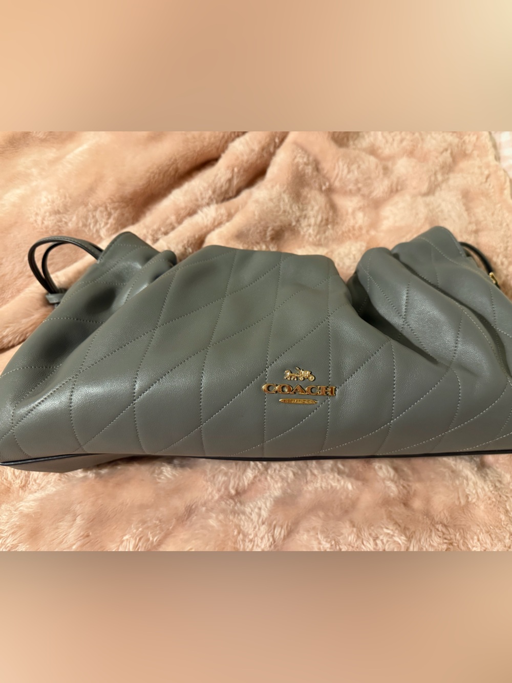 Coach Outlet Faye Large Shoulder Bag With Quilting - Picture 4 of 7